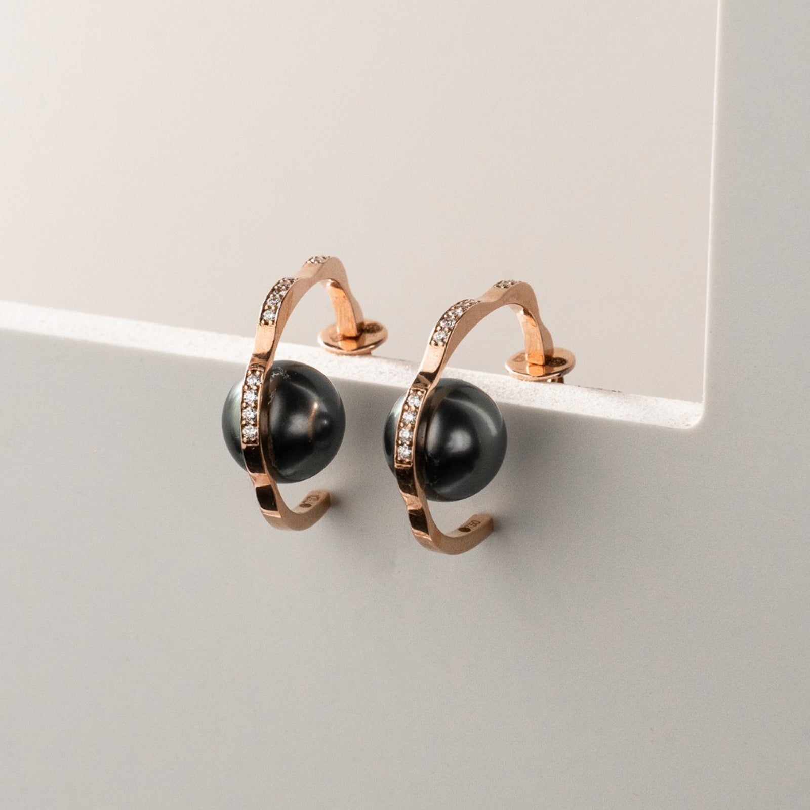 Tahitian pearl diamond hoops